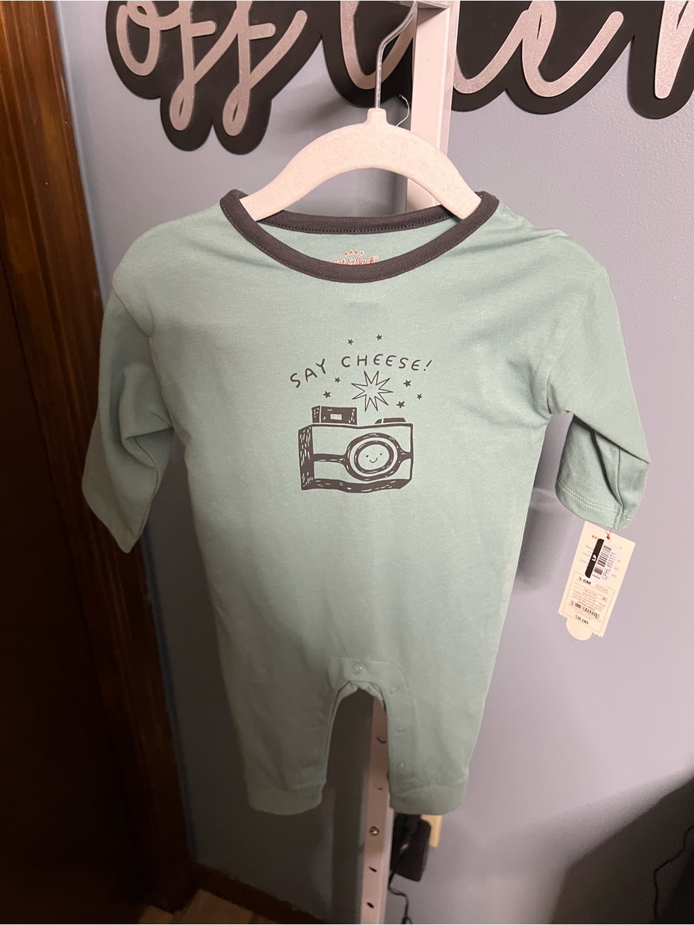 Sage Green Long-Sleeve Romper "Say Cheese" Graphic NWT 3-6 months